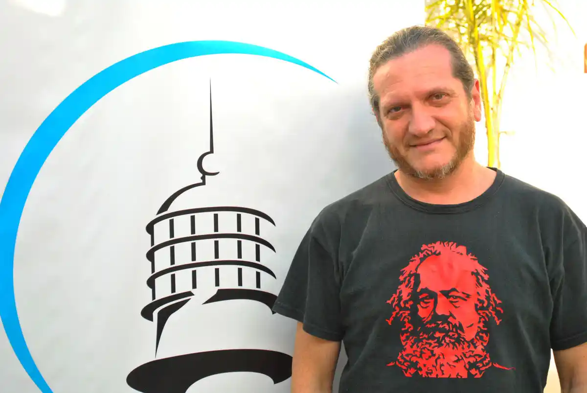 "La filosofía busca generar incertidumbre"