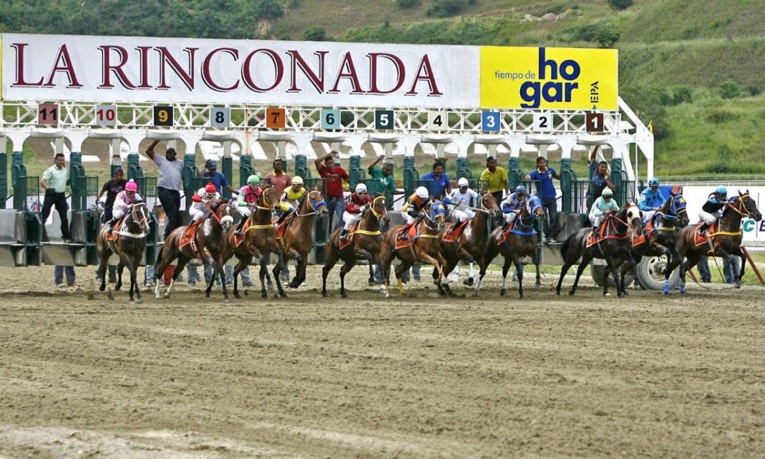 DETENIDOS por manipular resultado de una carrera en el Hipódromo