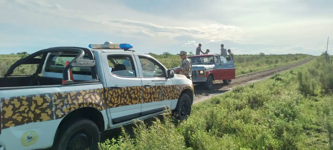 En dos procedimientos, se identificaron a ocho cazadores furtivos que cazaban con 17 perros