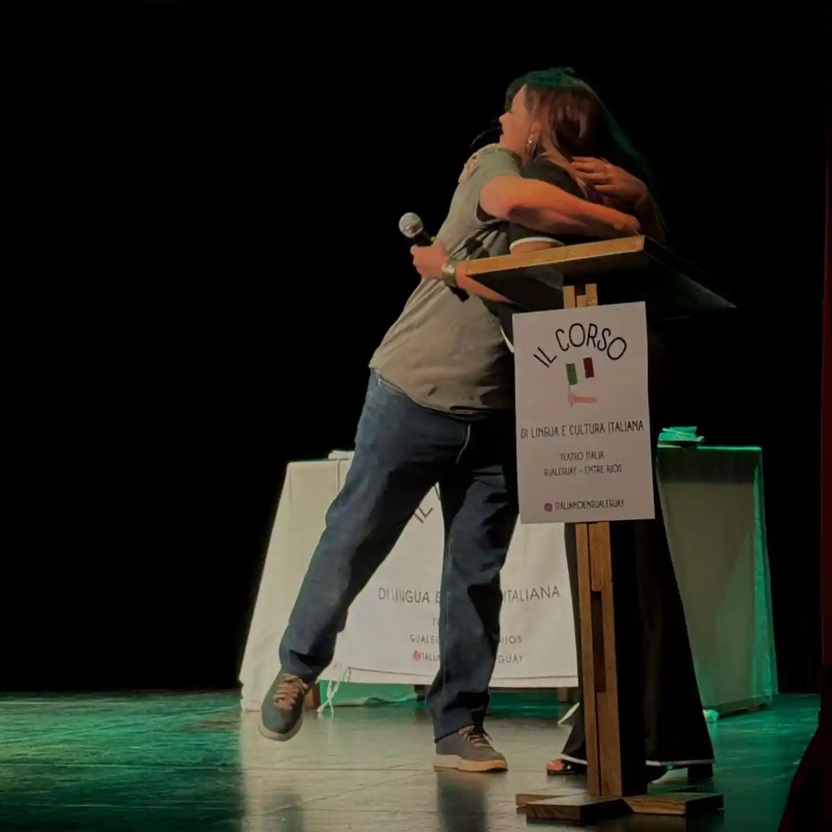 Emotiva entrega de diplomas del Curso de Lengua y Cultura Italiana en la Sociedad Italia