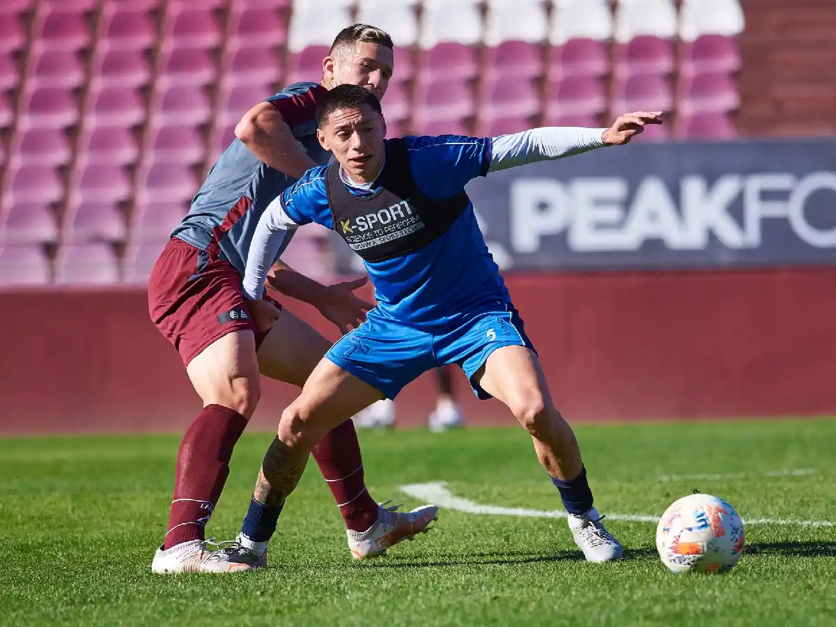 Boca juega en el “Kempes” ante el equipo de Navarro
