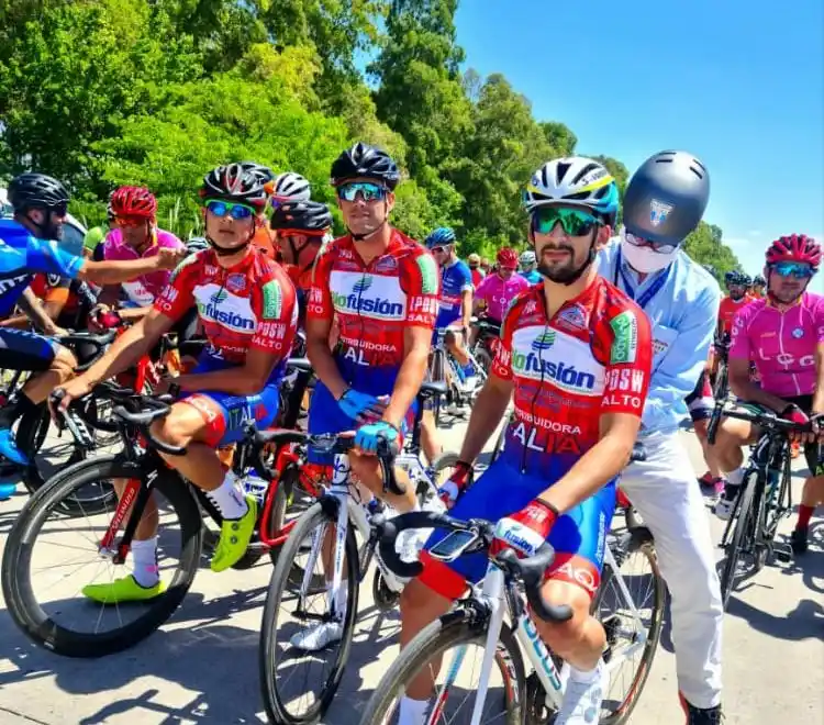 Sampedrinos fueron protagonistas en la vuelta del ciclismo en Buenos Aires tras el parate por la pandemia