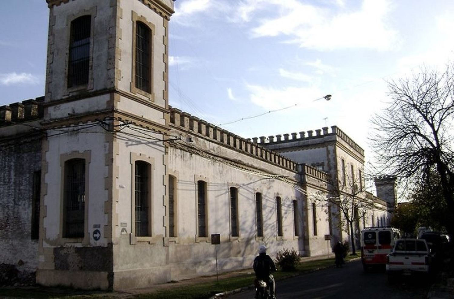 Tras otra balacera, reclaman por el cierre definitivo de la cárcel de Zeballos y Richieri