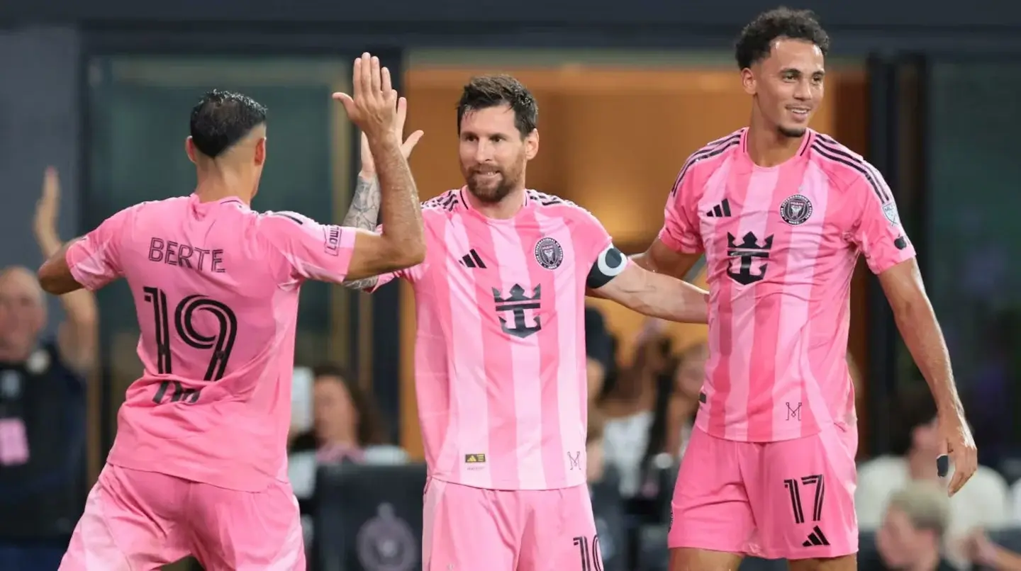 Lionel Messi anotó dos goles para el Inter Miami ante Montreal.