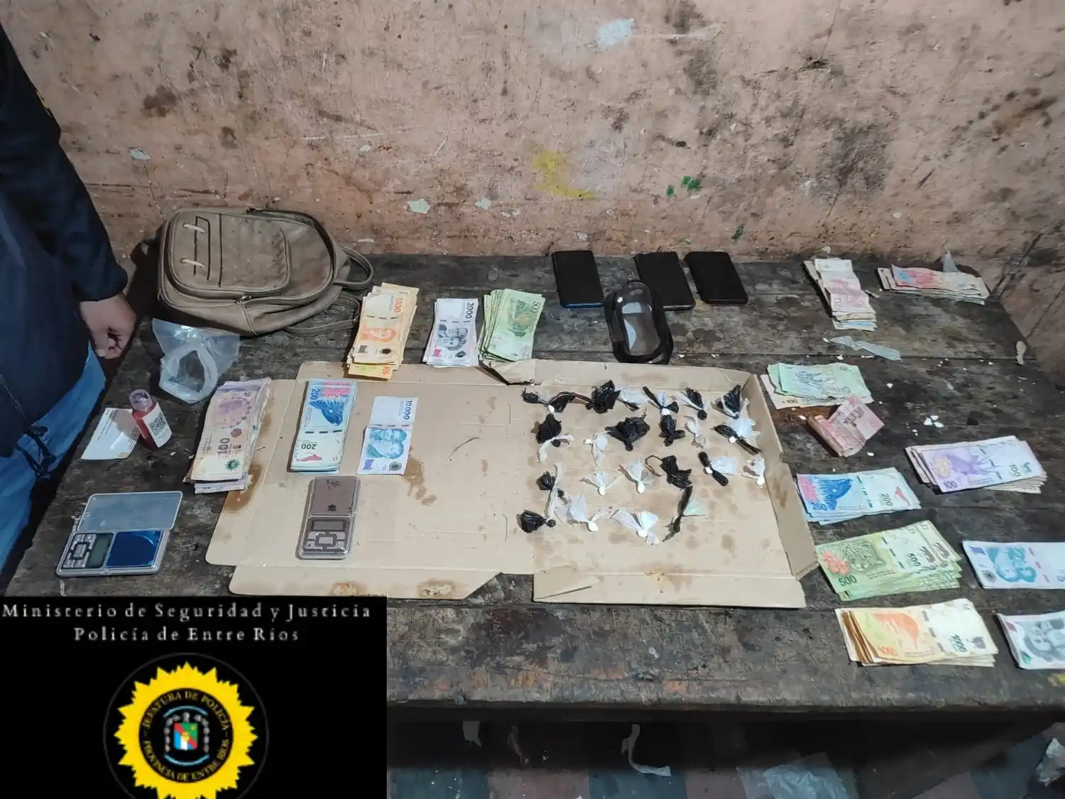 Allanamientos con resultados positivos en respuesta a una denuncia por robo