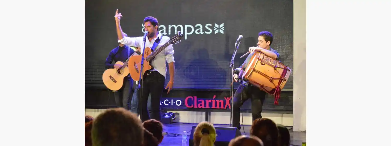 Los Pampas trajeron el folclore a la fiesta de Espacio Clarín