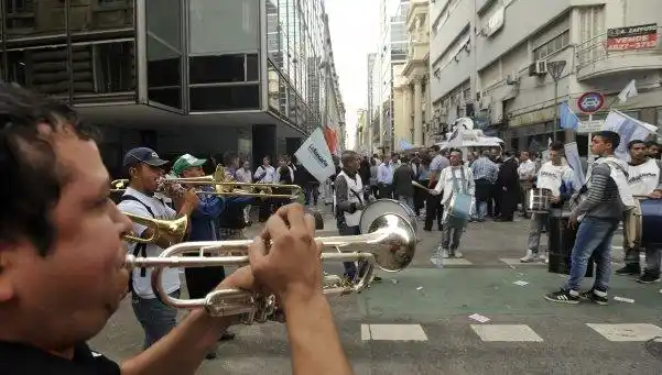 Hoy no habrá bancos por un paro nacional