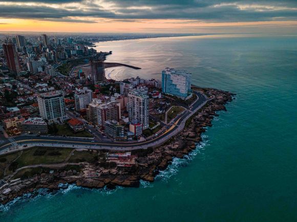 Desde el gobierno bonaerense aseguran que hay una “gran caída del turismo” y apuntan contra las políticas de Milei