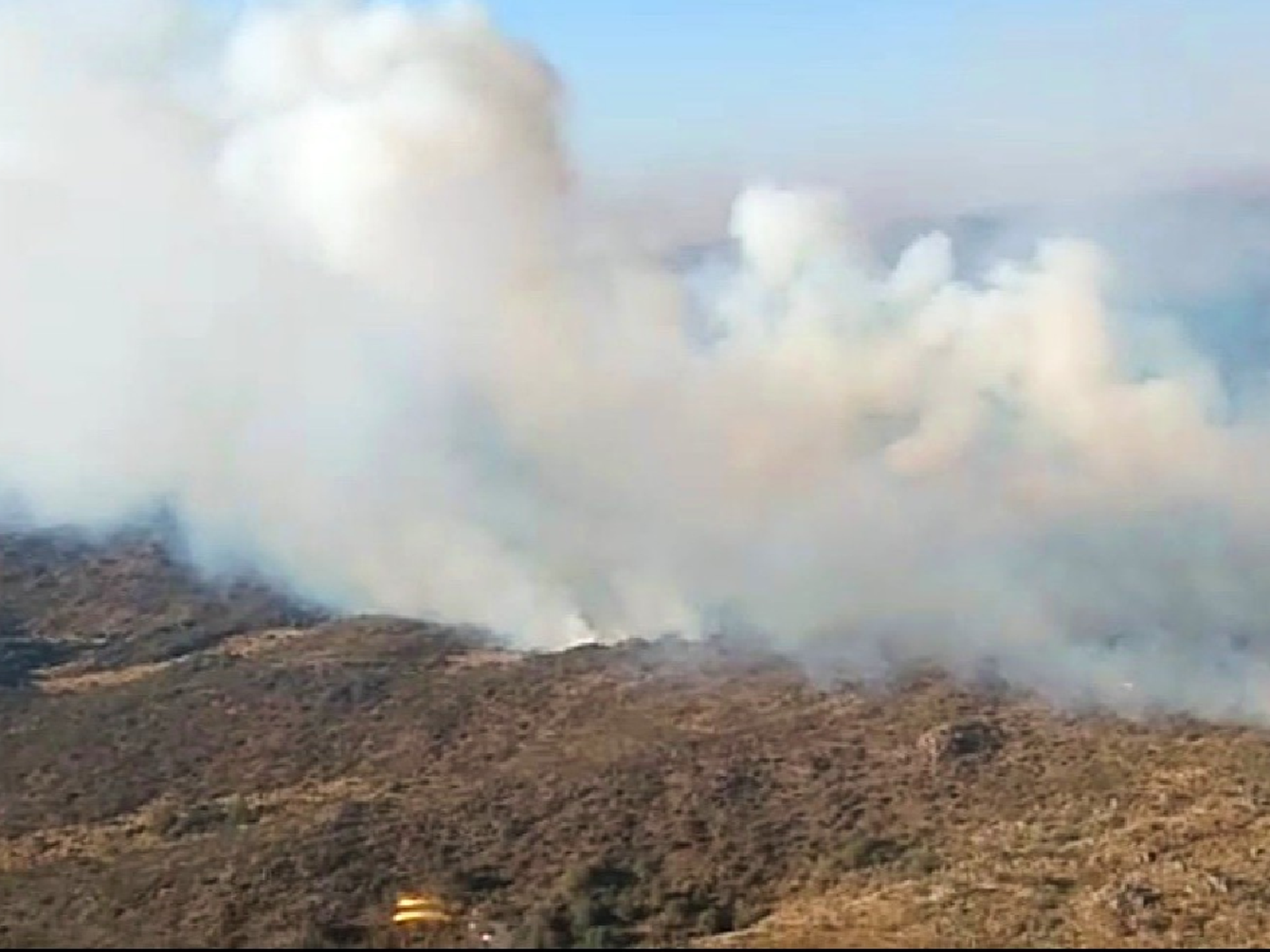 Continúa el combate del fuego en Ongamira