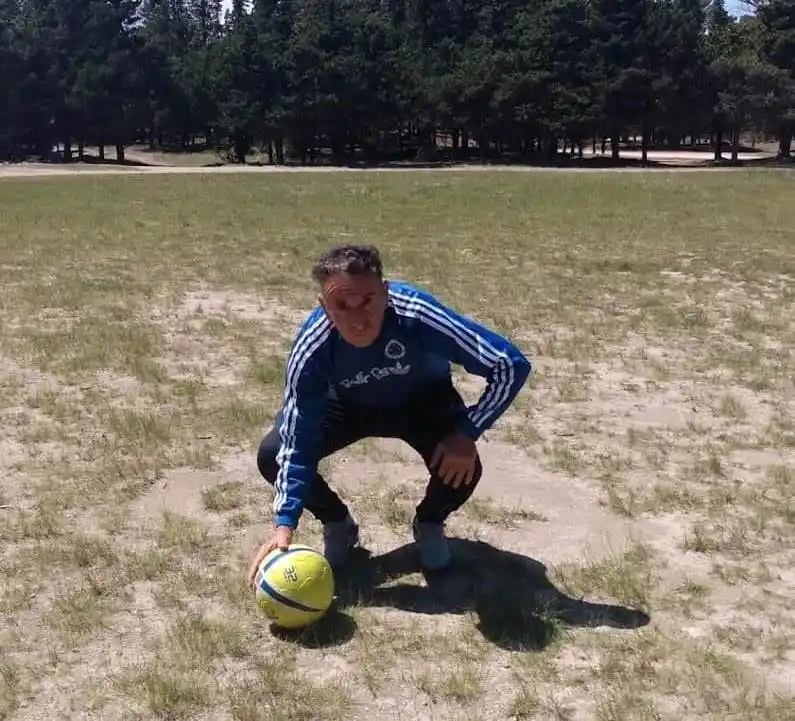 Homenaje del fútbol local a Pato Alarcón