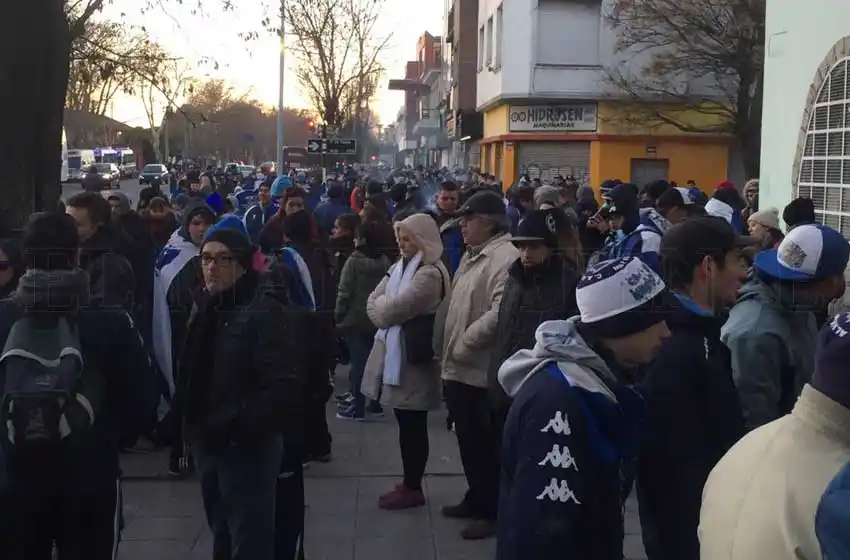 Miles de hinchas de Alvarado viajan por el sueño ante Boca