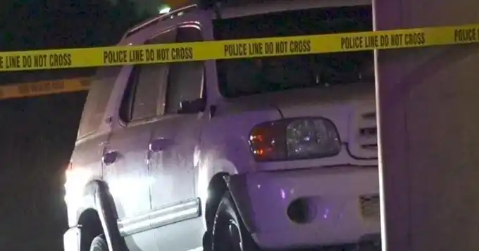 Asesinaron de un balazo a un hombre mientras manejaba y sus hijos tomaron el volante