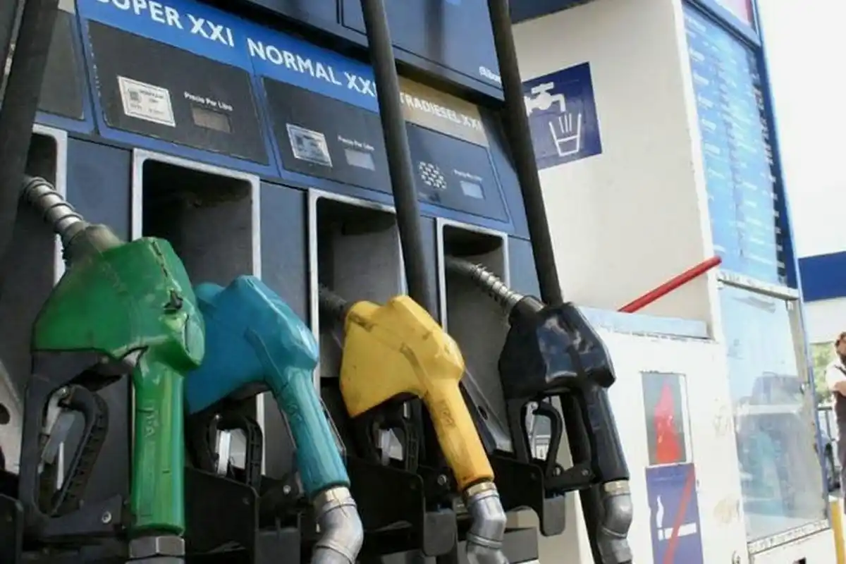 Dos de las tres petroleras aumentaron los precios de sus combustibles