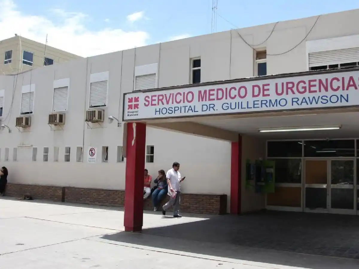 San Juan: jugaba lanzando su beba al aire, la golpeó un ventilador de techo y murió