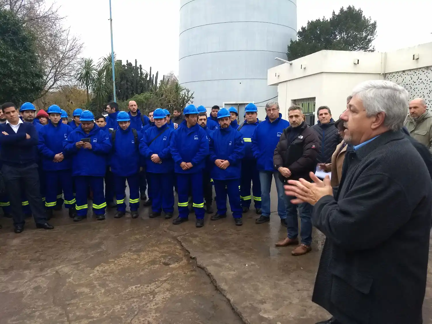 AySA comienza a operar los servicios de agua potable y cloacas en Pilar 