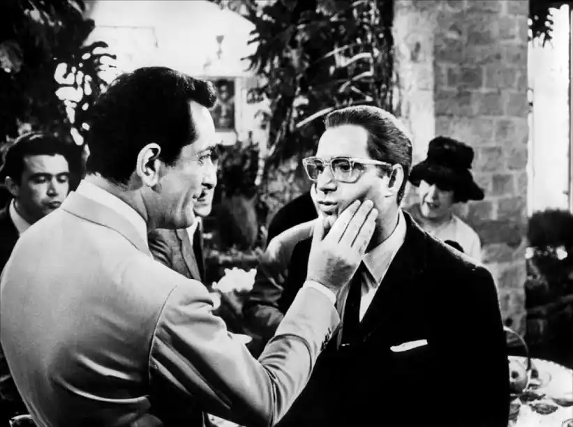 Proyectan "Los complejos" en el Ciclo "El Otro Cine"