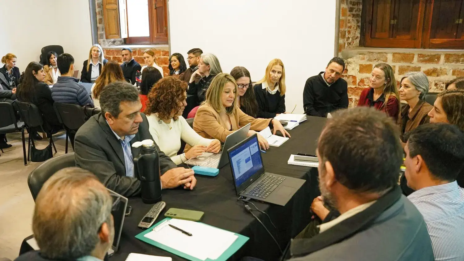 Se puso en marcha la Mesa de Educación y Trabajo para fortalecer el vínculo con el sector productivo