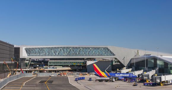 La FAA lanza un plan para evitar congestiones en aeropuertos de Nueva York y Washington D. C. durante el verano