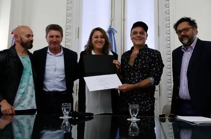 Zeta Bosio: «Disfruto mucho de caminar por la peatonal rosarina»