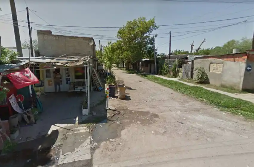 Lo apuñalaron, quedó internado y se fugó