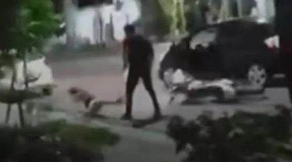 "Prefiero pegarle una piña antes que se mate": en Saladillo un hombre golpeó a su hija porque andaba en moto sin casco