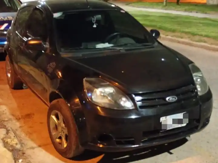 Auto con pedido de secuestro activo. Crédito: Relaciones Policiales.