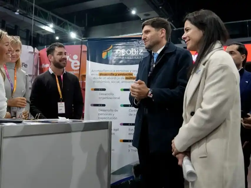 “Este tipo de eventos muestra lo mejor de la identidad colectiva de la provincia, de la fuerza del trabajo", exaltó el hughense Pullaro.