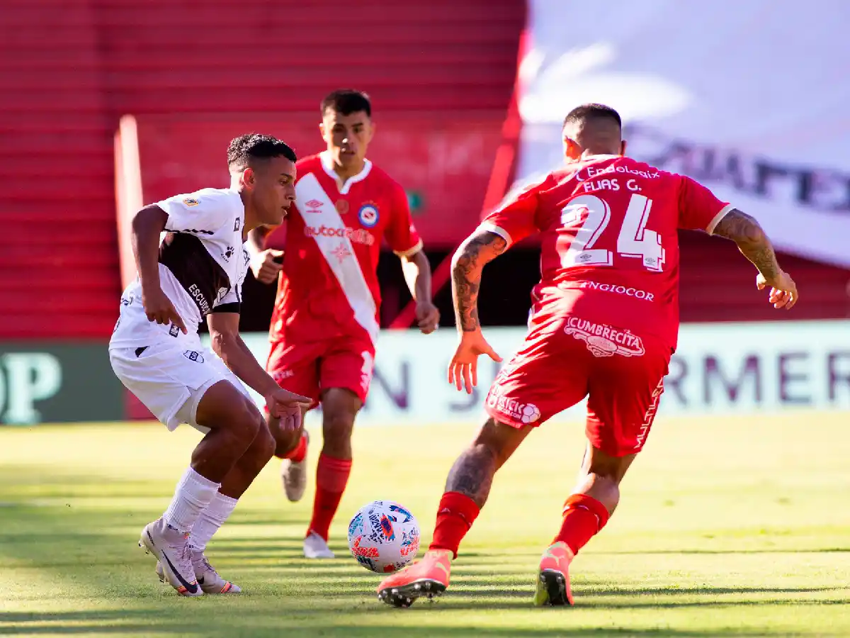 Platense volvió a primera con una sonrisa
