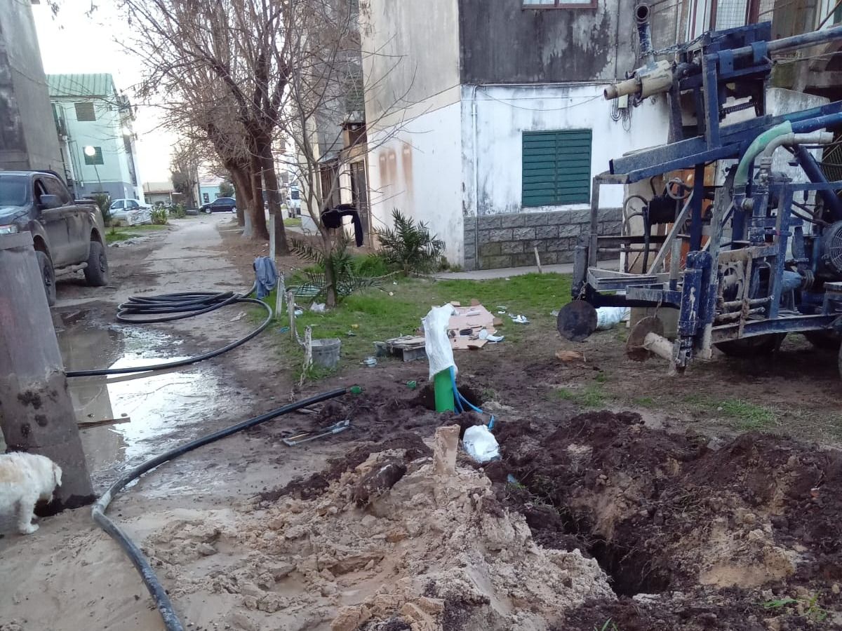Realizan tareas de mantenimiento en la bomba del Barrio 210 viviendas