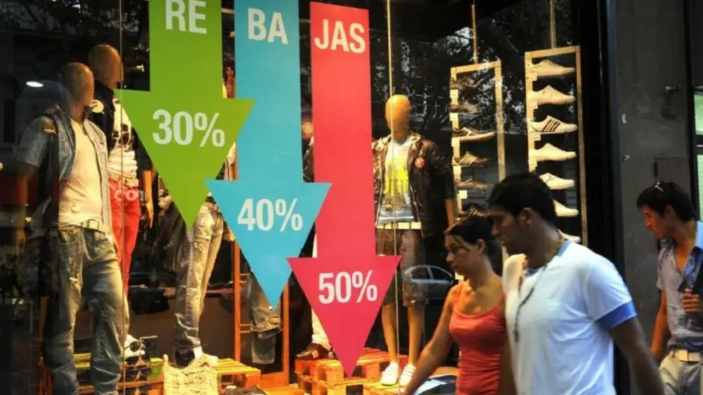 Leve crecimiento del empleo en comercio y servicios durante abril