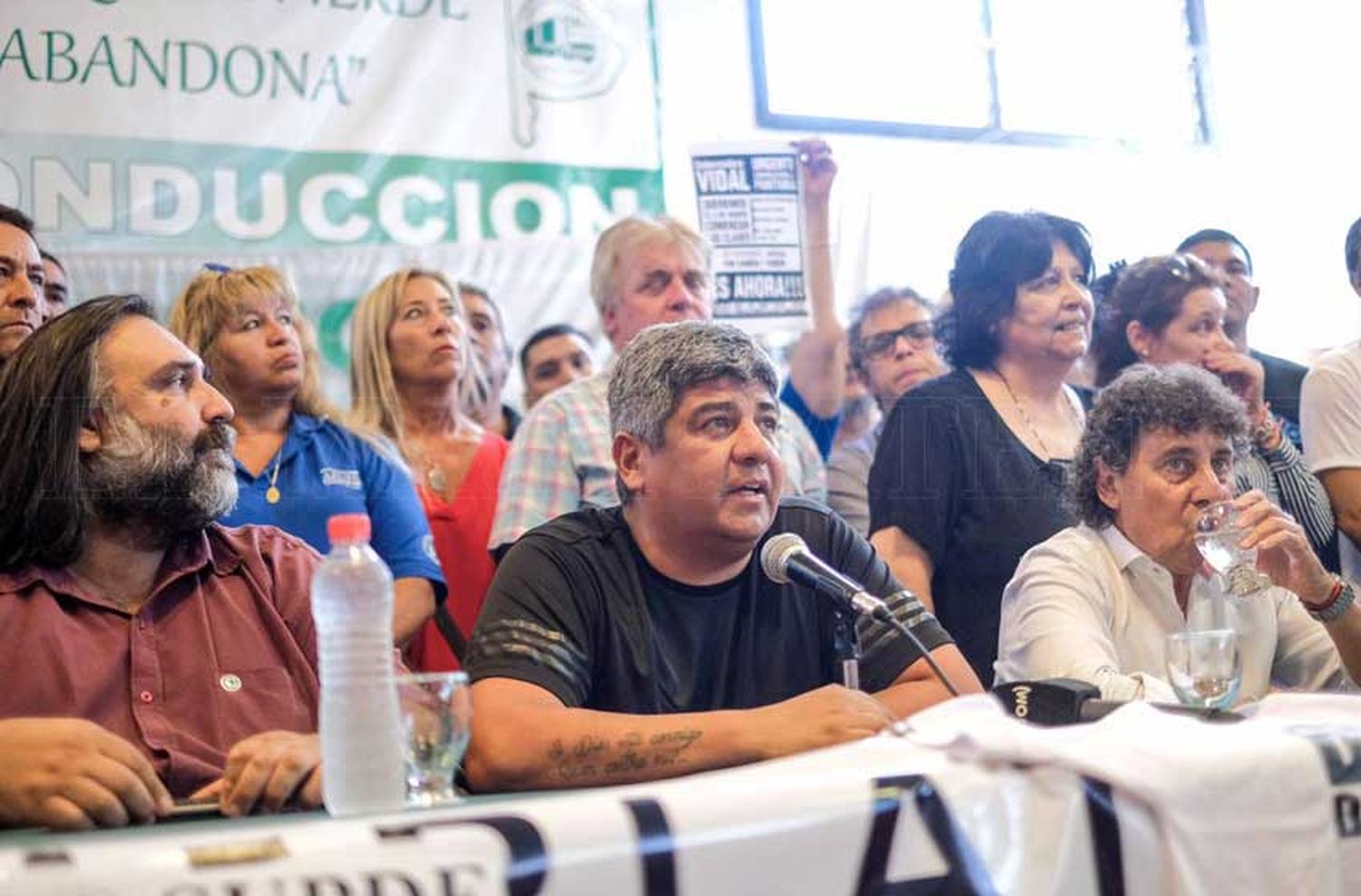 En la ciudad, Moyano prometió un paro nacional para "marzo o abril"