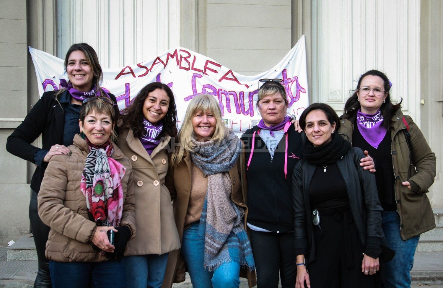 "Estamos hartas de comunicar la violencia machista": Periodistas de Gualeguaychú también marchan en el "Ni una Menos"