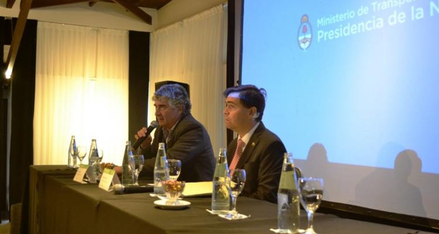 Funcionarios de Nación y Provincia encabezaron Encuentro de hidrovías y puertos