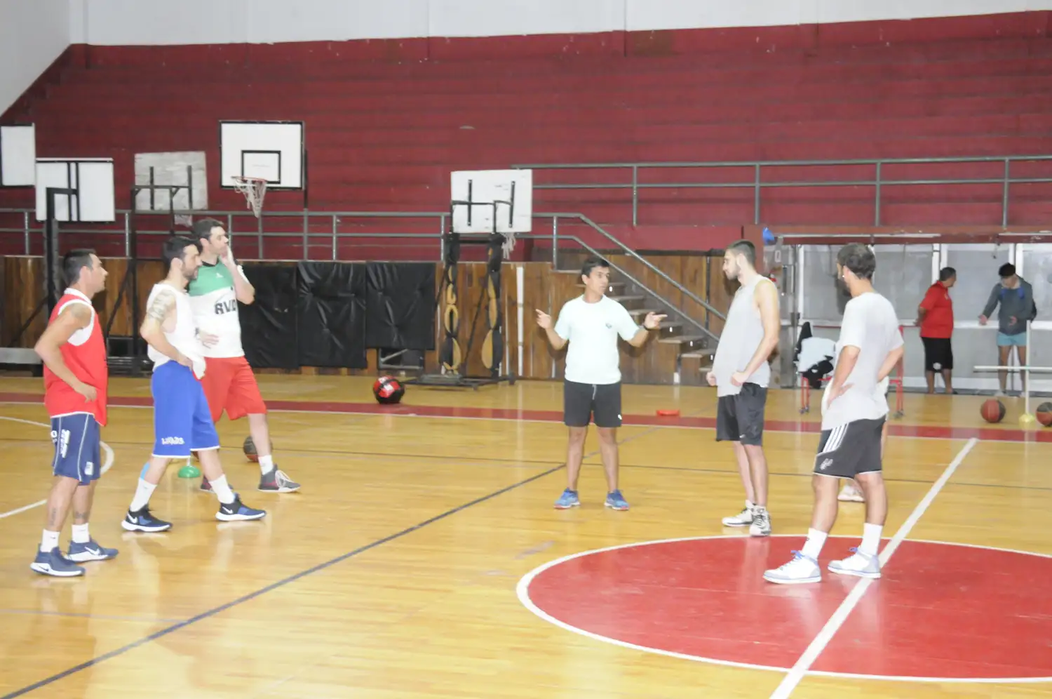 Independiente cumplió otra jornada en doble turno