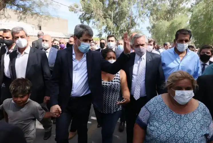 Fernández prometió la construcción de nuevas viviendas