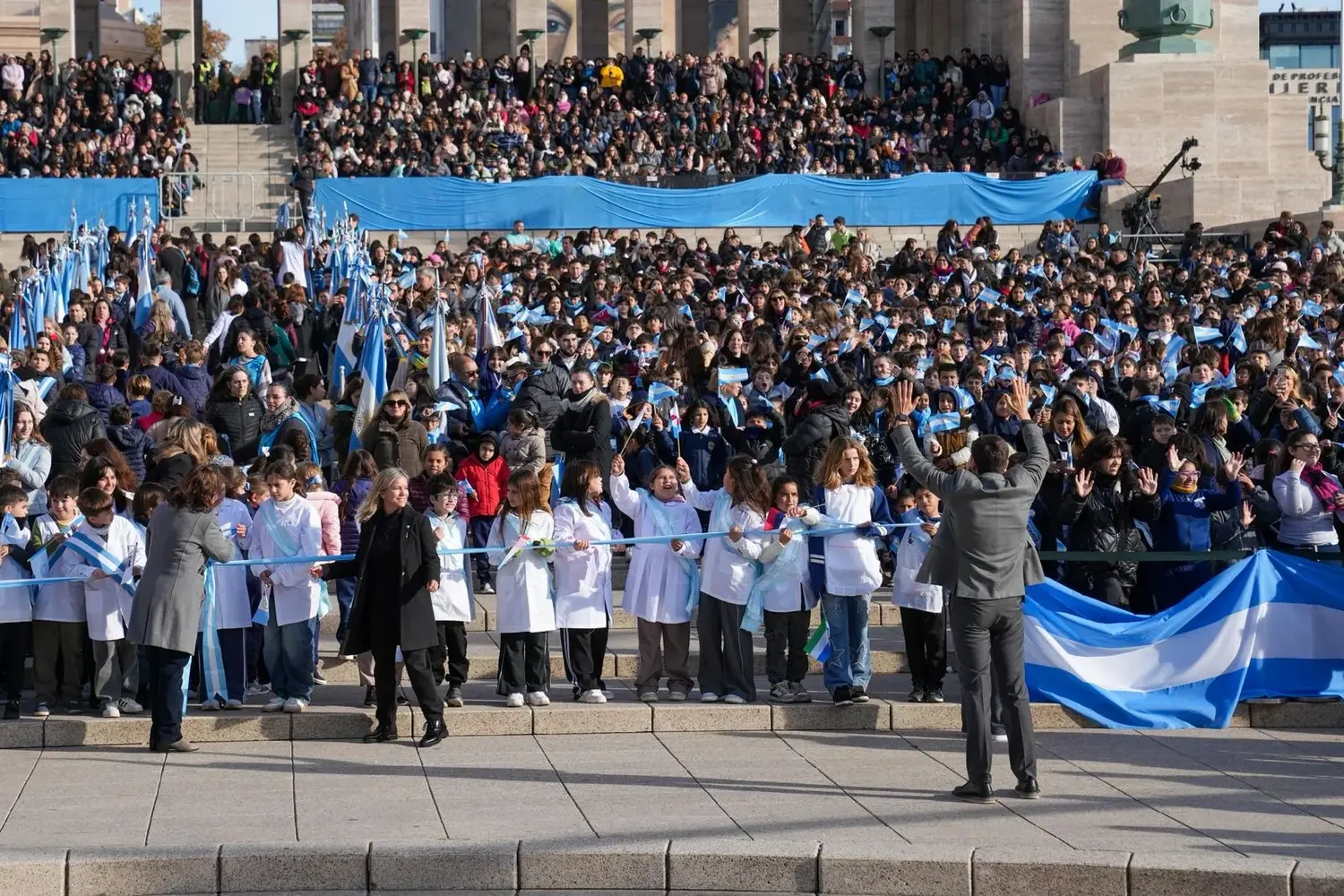 Más de 8.000 alumnos participaron en Rosario de la Promesa de Lealtad a la Bandera