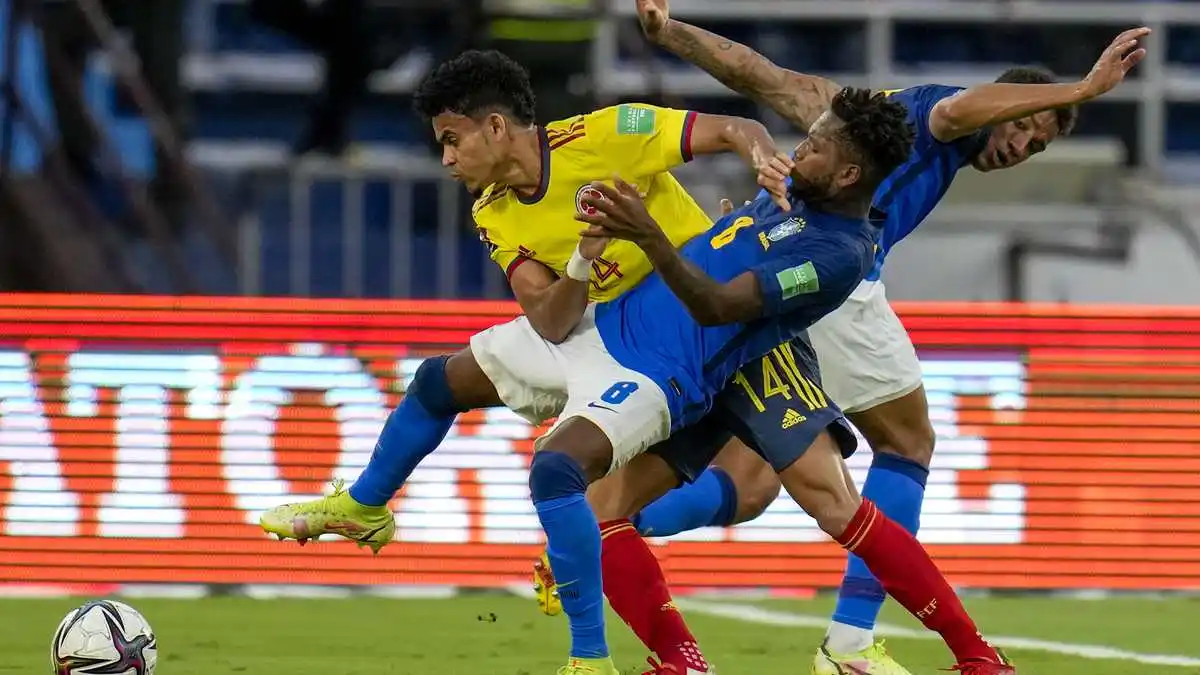 Con una increíble jugada, Luis Díaz dejó en ridículo a dos jugadores brasileños