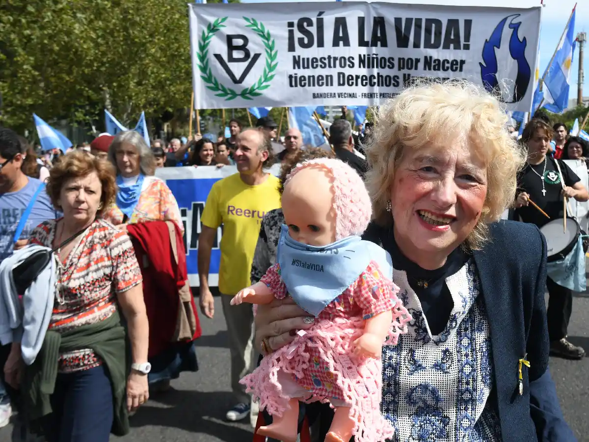 Miles de personas marcharon contra el aborto en varias provincias