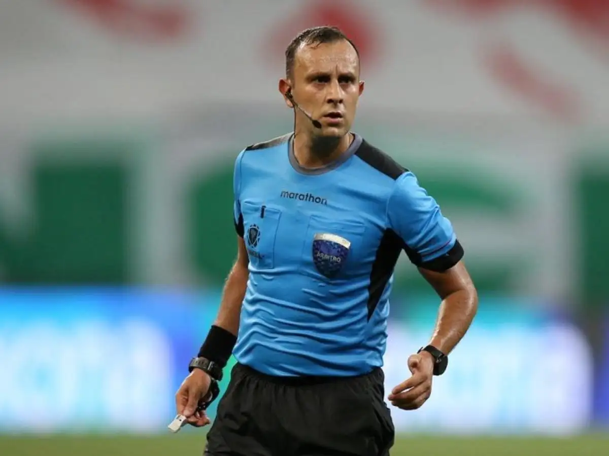 dario herrera  arbitro clásico platense