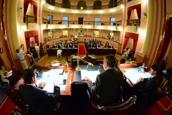 Aprobaron un proyecto para regular el uso de tierras fiscales y proteger humedales