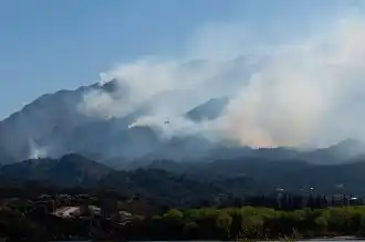 San Luis: controlan el 70% del incendio forestal de Potrero de los Funes