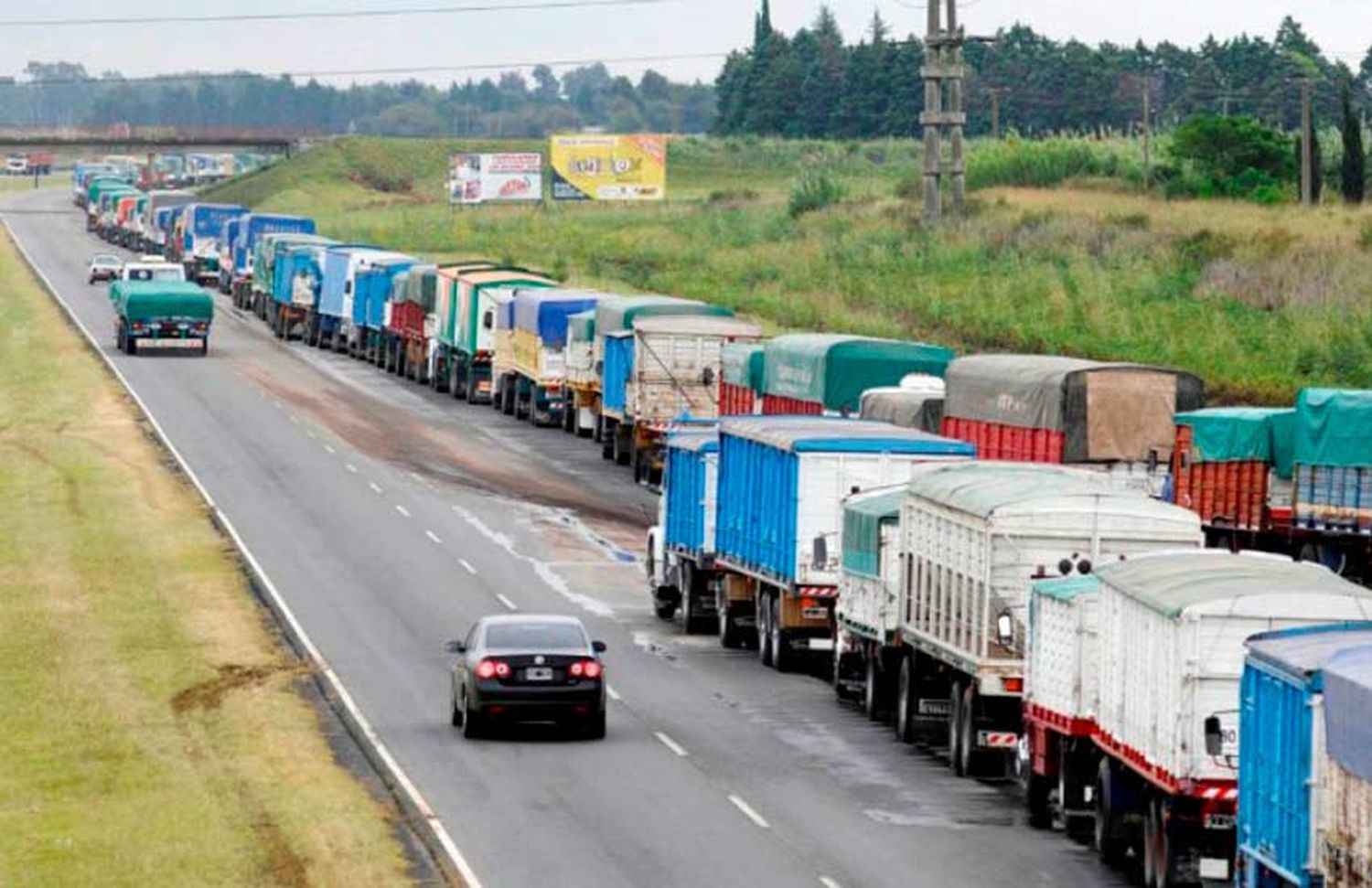 Paro de transportistas de cargas por tiempo indeterminado: todos los cortes