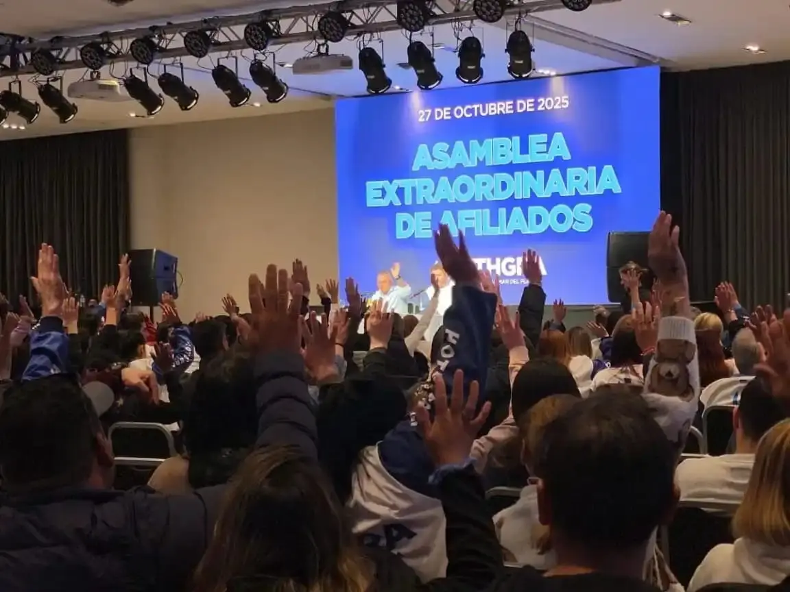 Por unanimidad. Los afiliados de Uthgra expulsaron a exdirigentes gastronómicos.