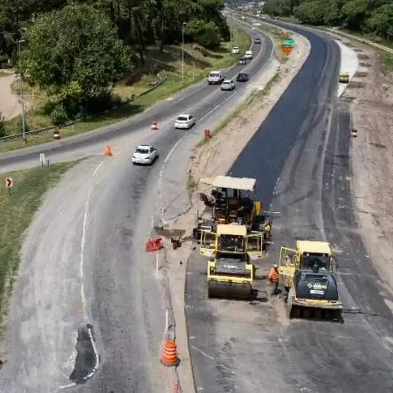 El tramo de la Ruta 11 entre Mar Chiquita y Villa Gesell finalizaría antes del inicio del verano.