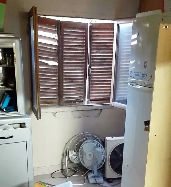 Robo y daños en el Centro de Salud “Juan B. Flores”
