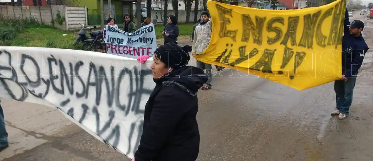 Tras el choque fatal, en Jorge Newbery piden "ensanchar" la avenida Colón