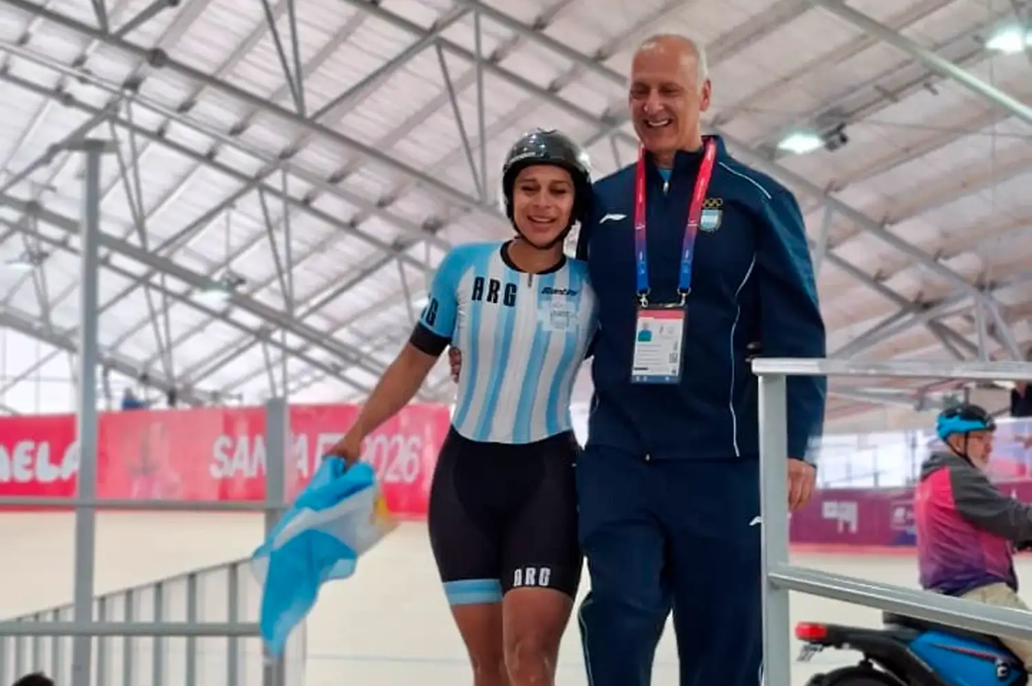 Otra medalla para Natalia Vera: ganó la plata en keirin en el Velódromo de Rafaela - 2