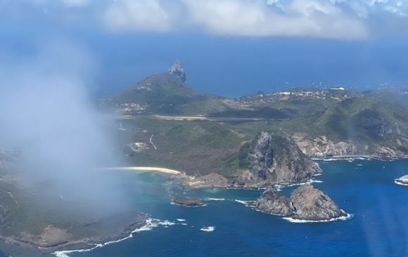 Sorpresiva prohibición de vuelos a Fernando do Noronha con aeronaves a reacción