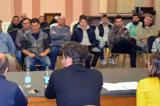 Reunión con productores apícolas