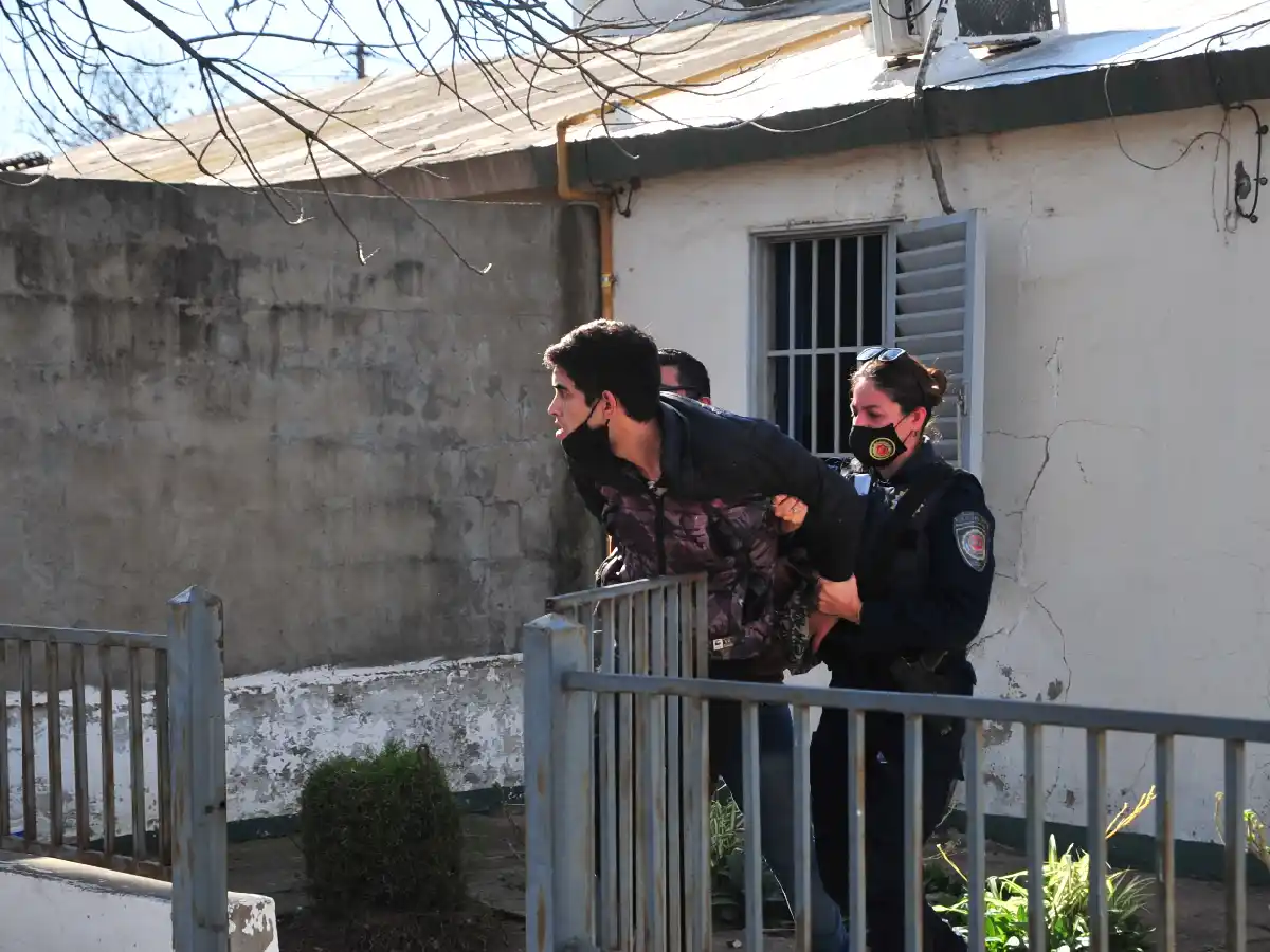 Detuvieron a un joven en barrio Bouchard 